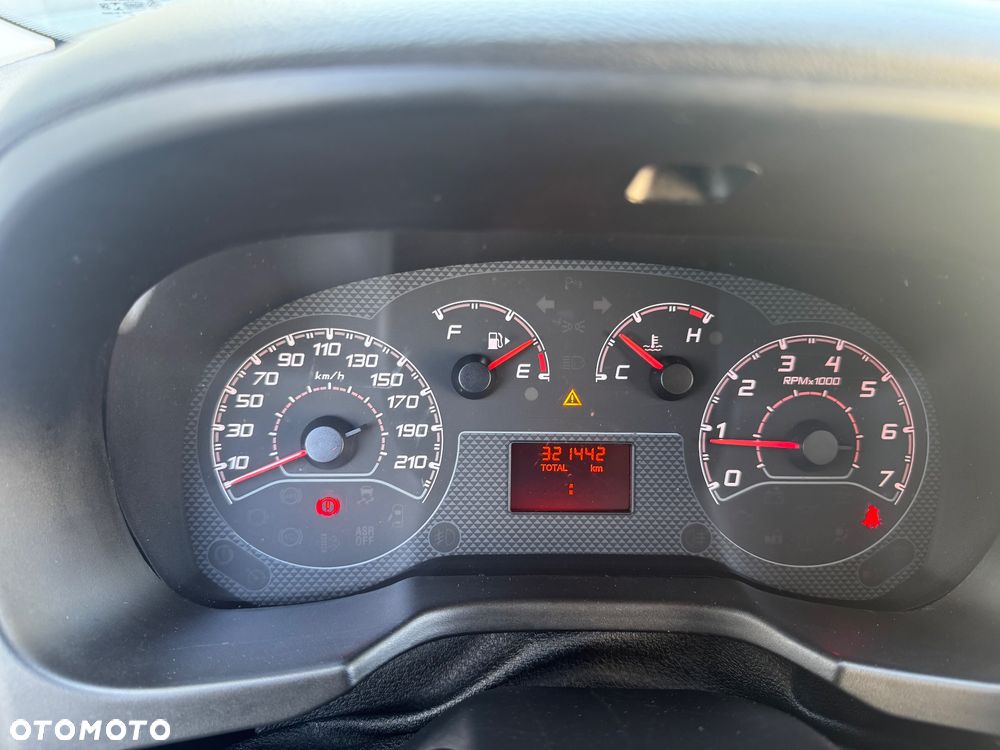 Fiat Fiorino 1.4 Easy - 10