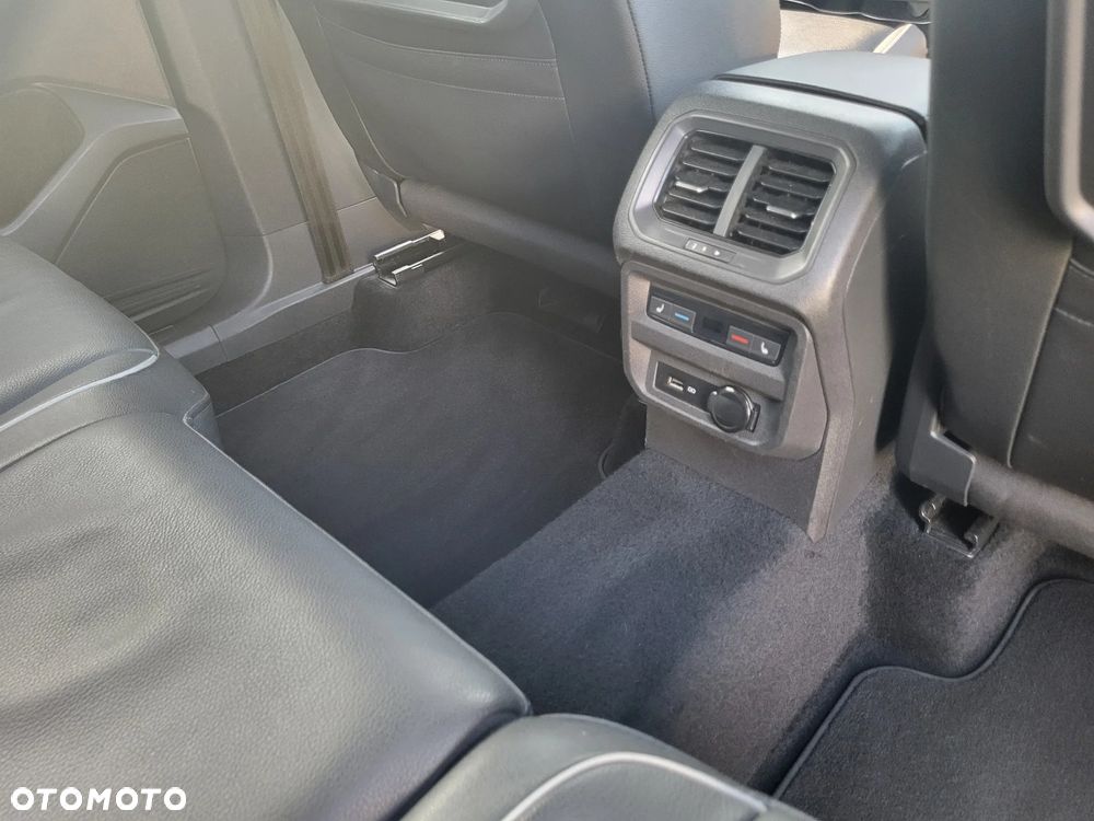 Volkswagen Tiguan Allspace 2.0 TSI 4Mot Highline DSG - 12