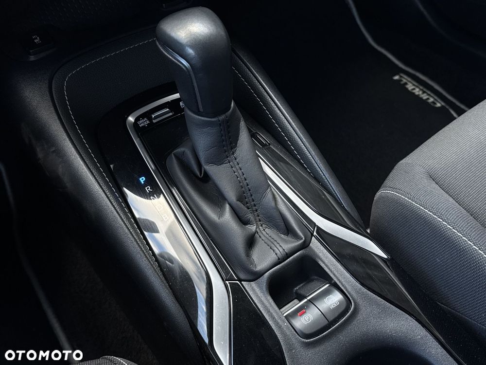 Toyota Corolla 1.8 Hybrid Comfort - 29