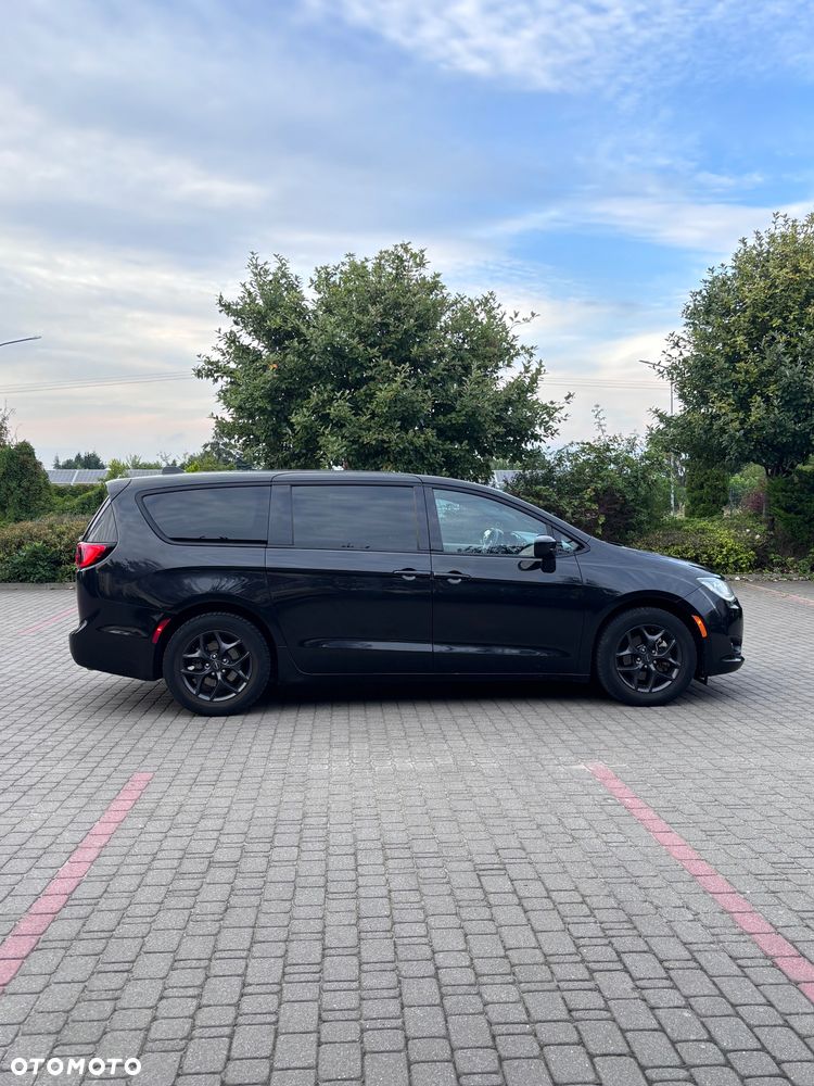 Chrysler Pacifica - 7