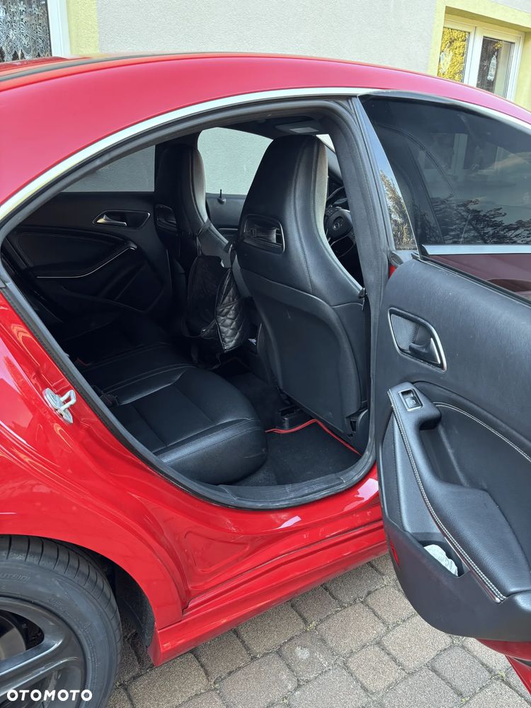 Mercedes-Benz CLA 250 7G-DCT - 9