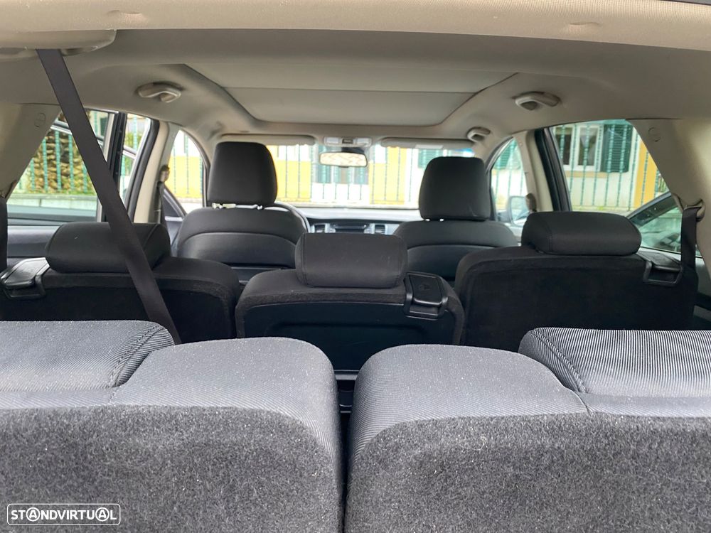 Kia Carens 1.7 CRDi ISG TX - 9