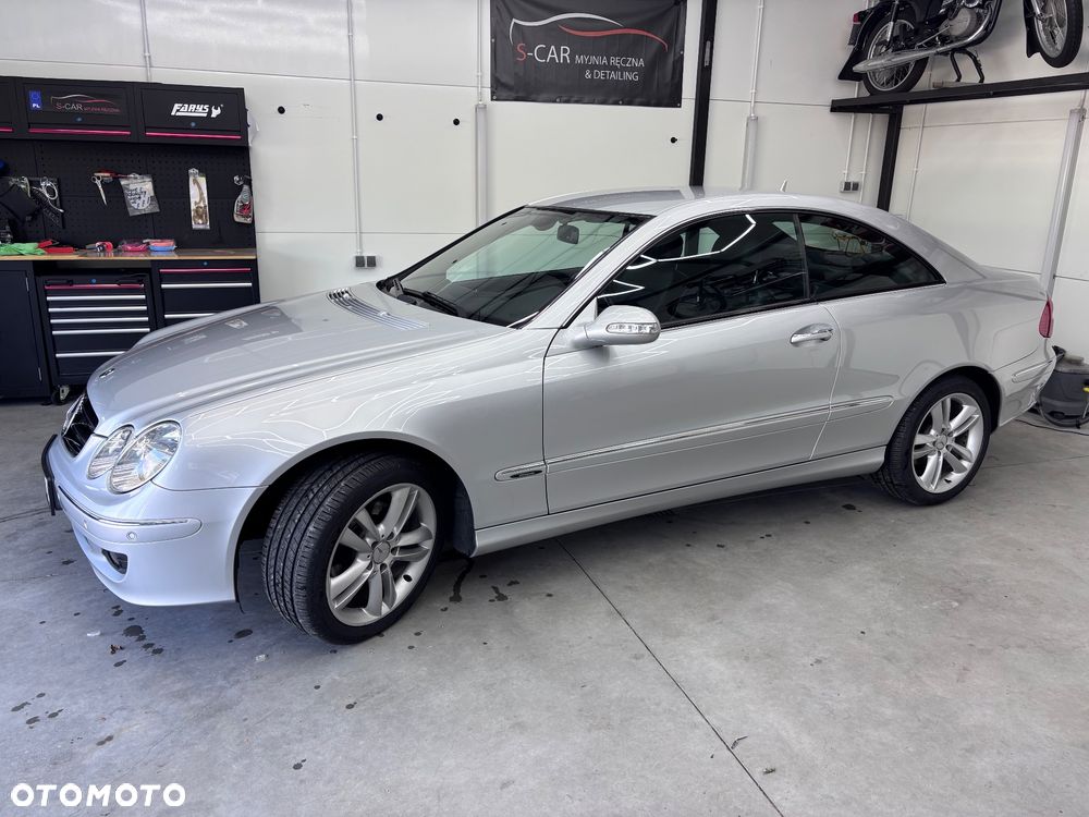 Mercedes-Benz CLK - 6