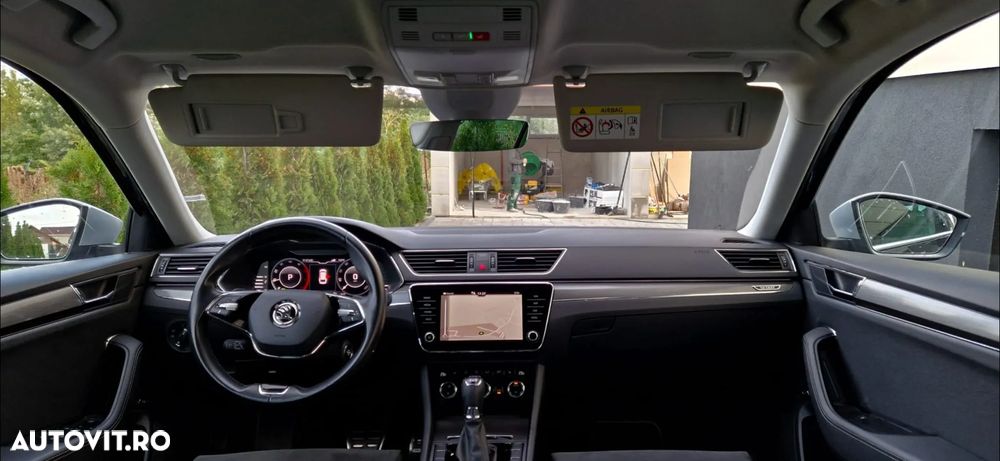 Skoda Superb Combi 2.0 TDI 4x4 DSG Scout - 5