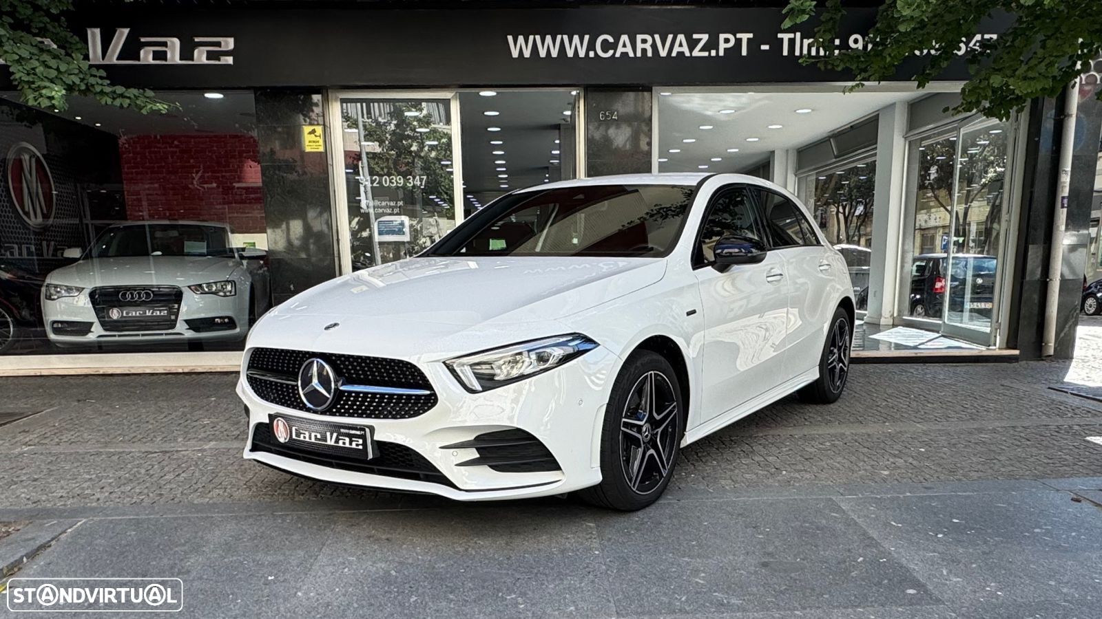 Mercedes-Benz A 250 e AMG Line - 1