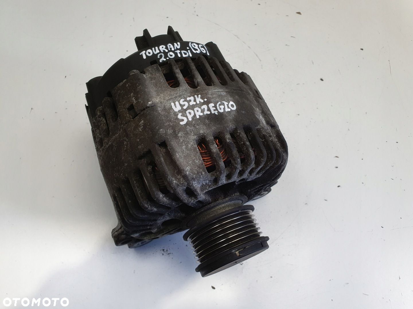 VW Touran I 2.0 TDI ALTERNATOR 06F903023C valeo 140A - 1