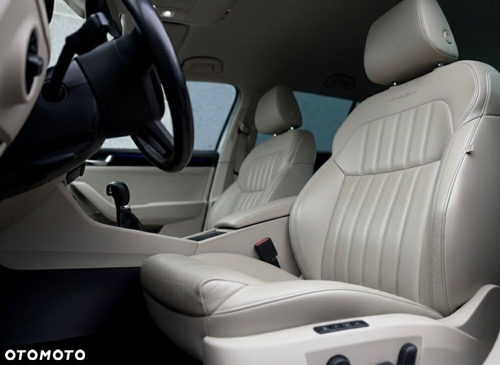 Skoda Superb 2.0 TDI 4x4 L&K DSG - 9