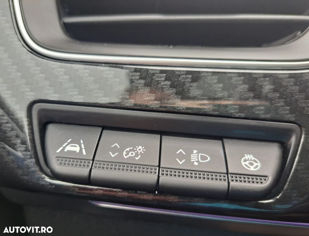 Renault Arkana TCe Mild Hybrid 160 EDC R.S. LINE - 17