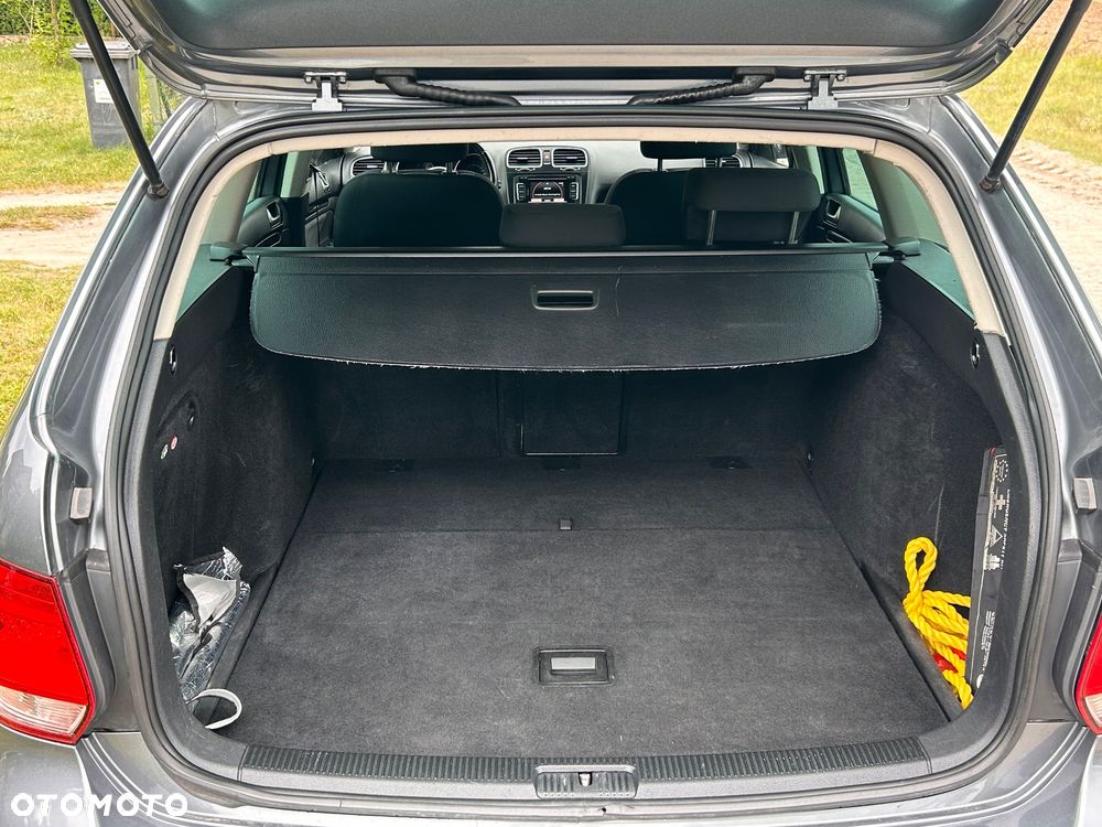 Volkswagen Golf 1.6 TDI DPF Comfortline - 23