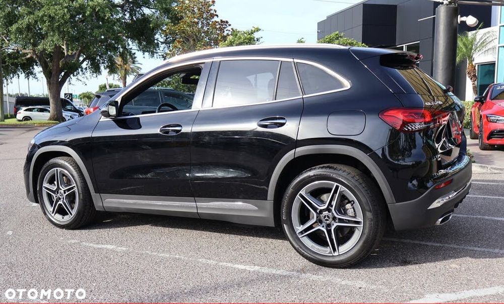 Mercedes-Benz GLA - 6