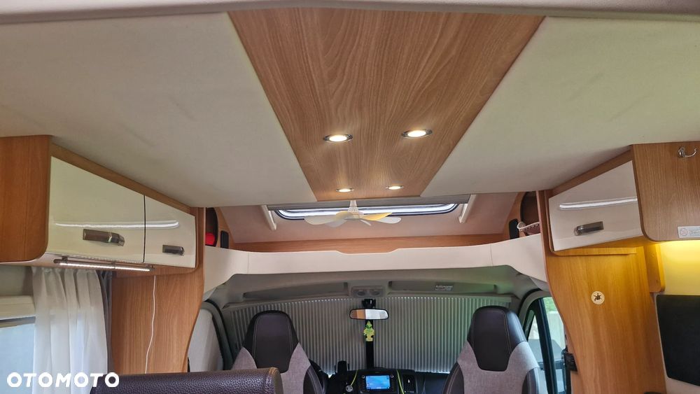 Peugeot Boxer kamper knaus - 16