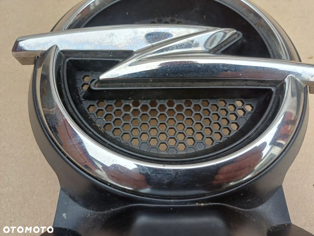 Emblemat kamera Opel Grandland X P1U051789 - 8