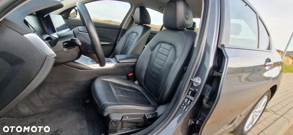 BMW Seria 3 320d xDrive Luxury Line - 8