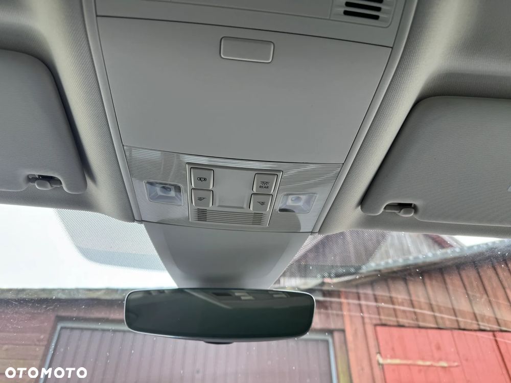 Volkswagen Passat Alltrack 2.0 TDI SCR 4Motion DSG - 30