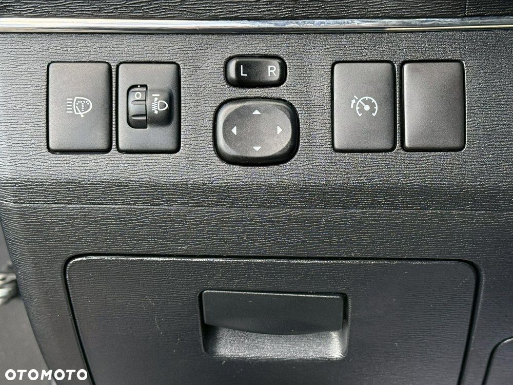 Toyota Avensis 1.8 Prestige - 16