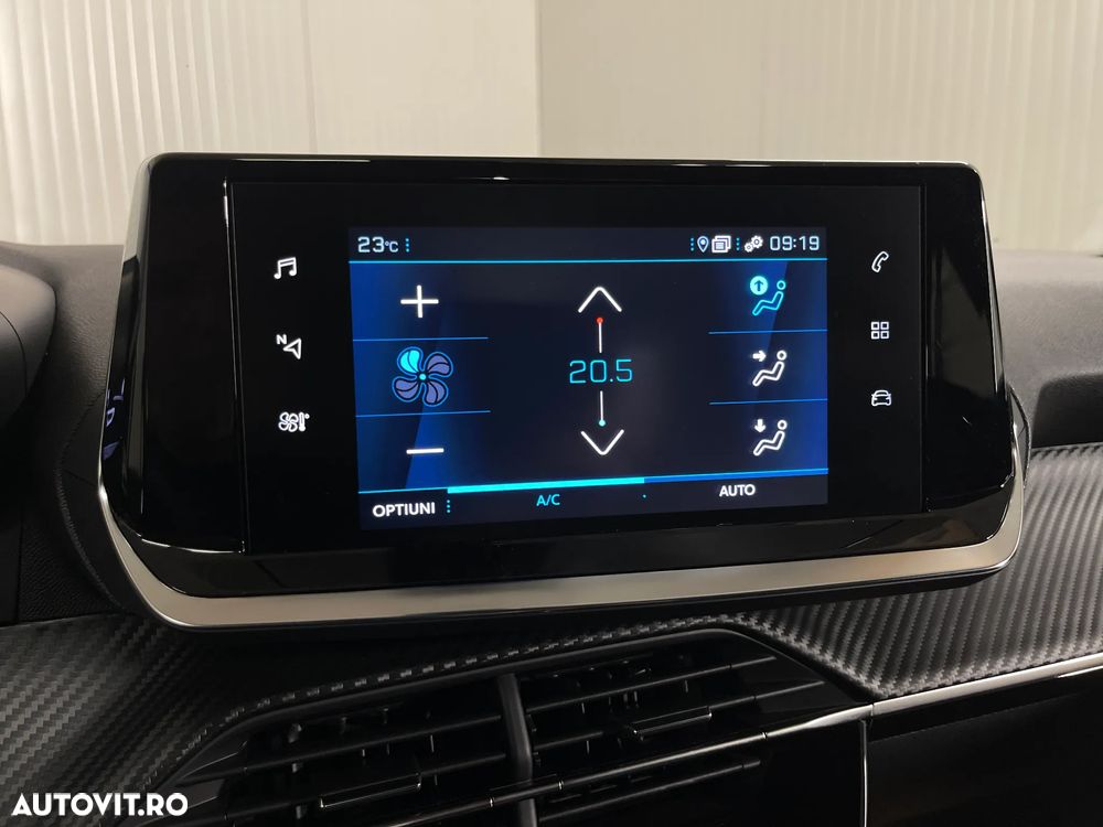 Peugeot 2008 PureTech 130 EAT8 Allure - 20