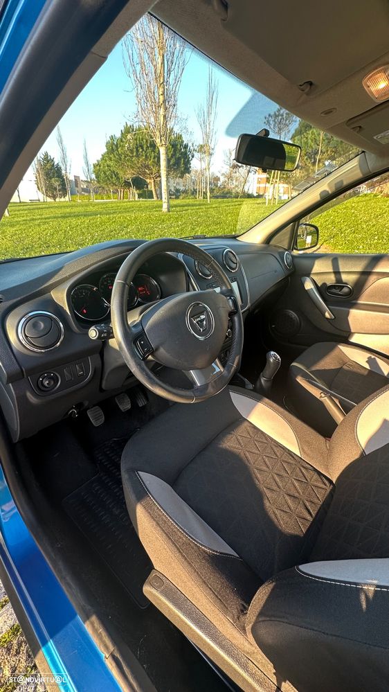 Dacia Sandero 1.5 dCi Stepway - 10