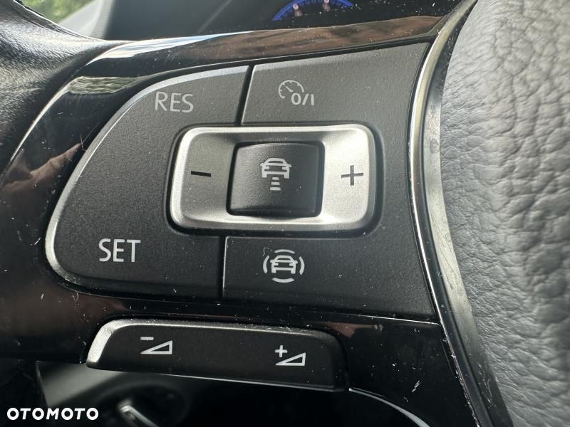 Volkswagen T-Roc 1.5 TSI GPF ACT Premium - 22