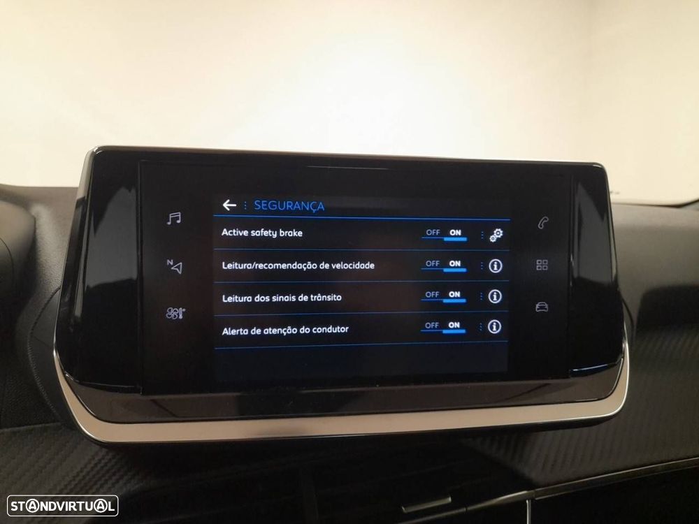 Peugeot 2008 1.2 PureTech Active Pack - 23