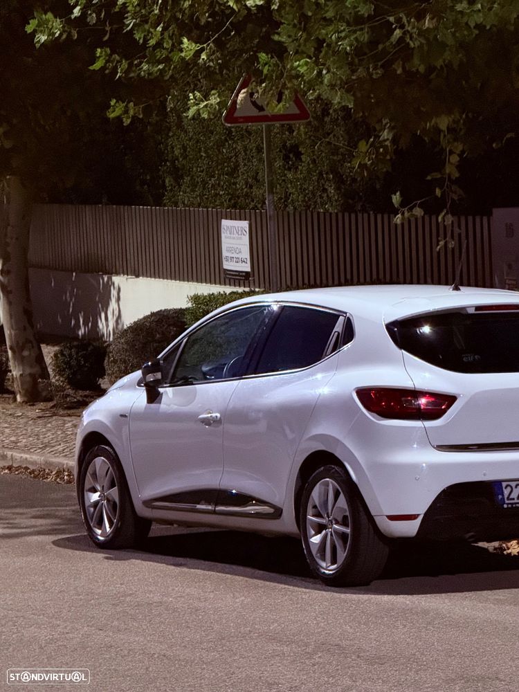 Renault Clio - 12