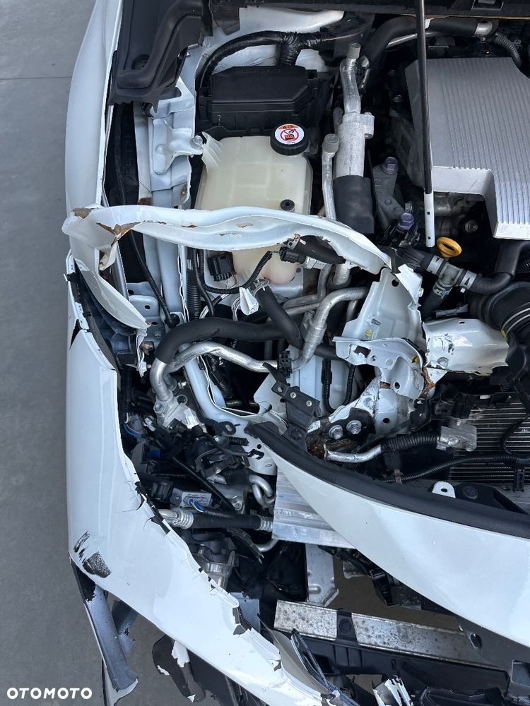 Toyota Prius - 12