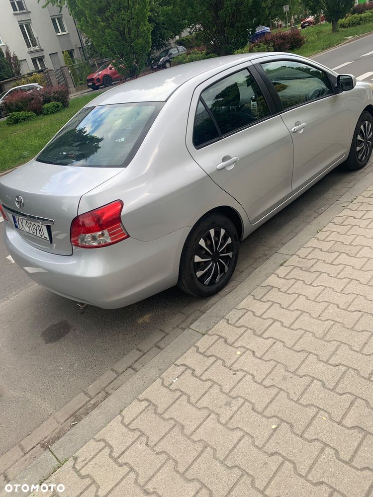 Toyota Yaris 1.5 - 2