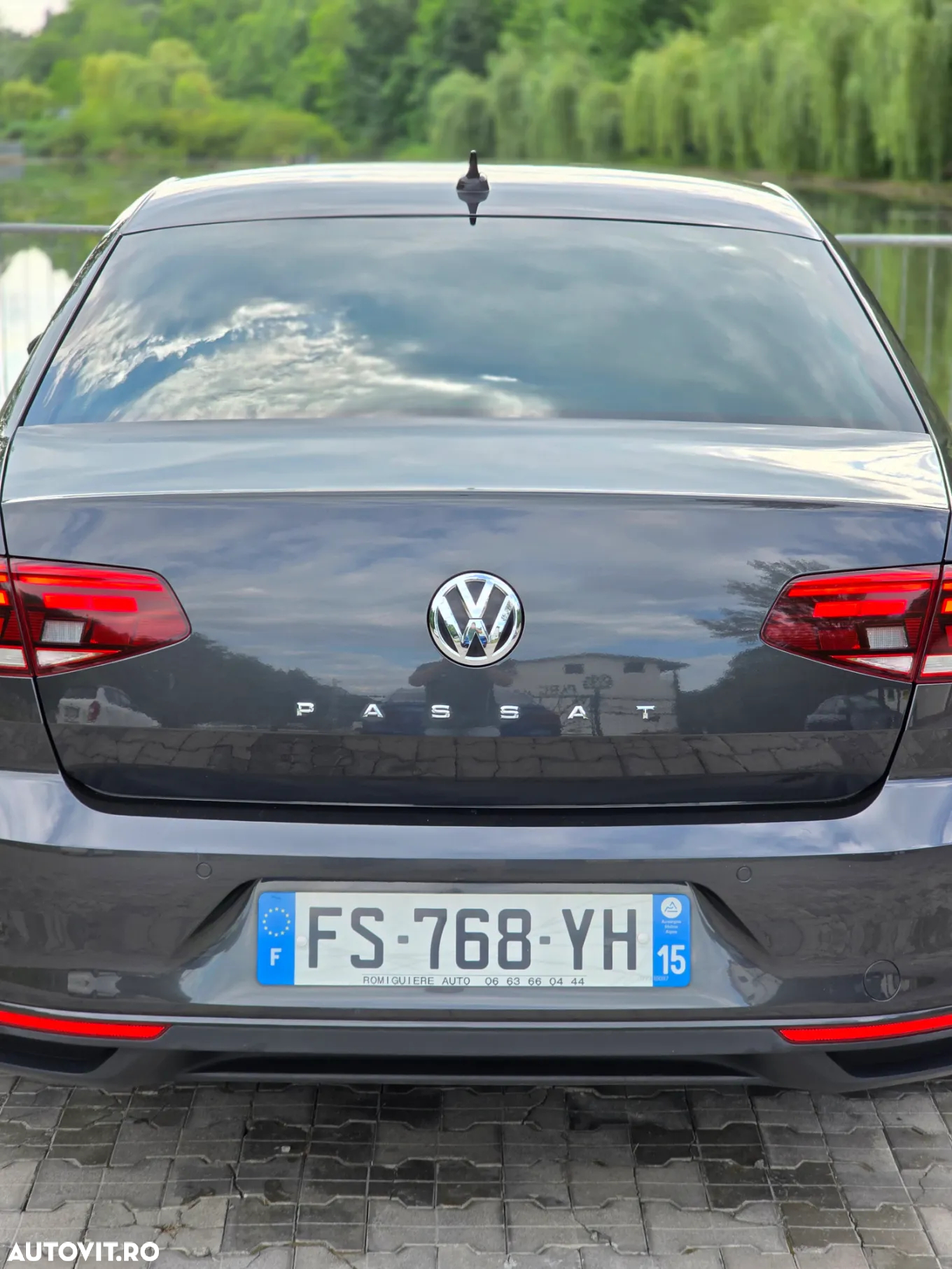 Volkswagen Passat - 27