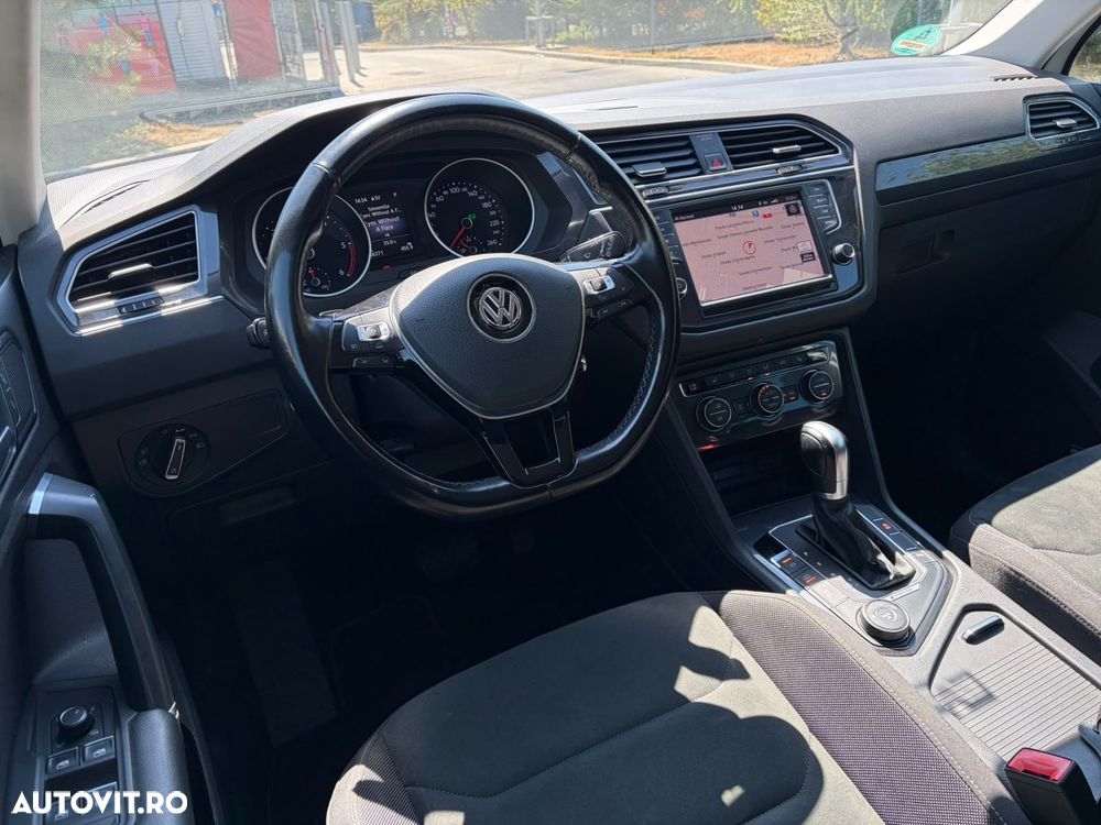 Volkswagen Tiguan - 8