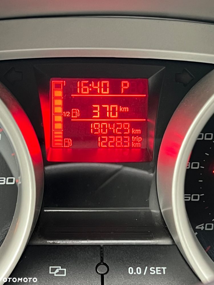 Seat Ibiza 1.6 16V Style DSG - 11