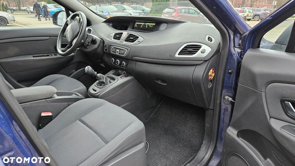 Renault Scenic 1.6 16V 110 Expression - 18