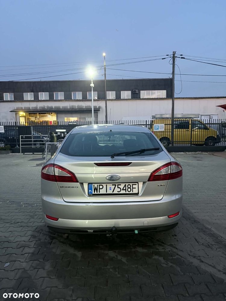 Ford Mondeo 2.0 TDCi Ambiente - 8