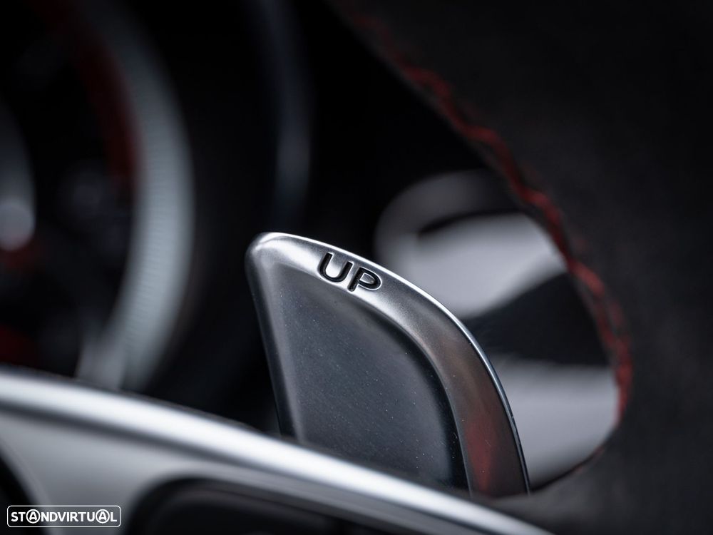 Mercedes-Benz CLA 45 AMG - 15