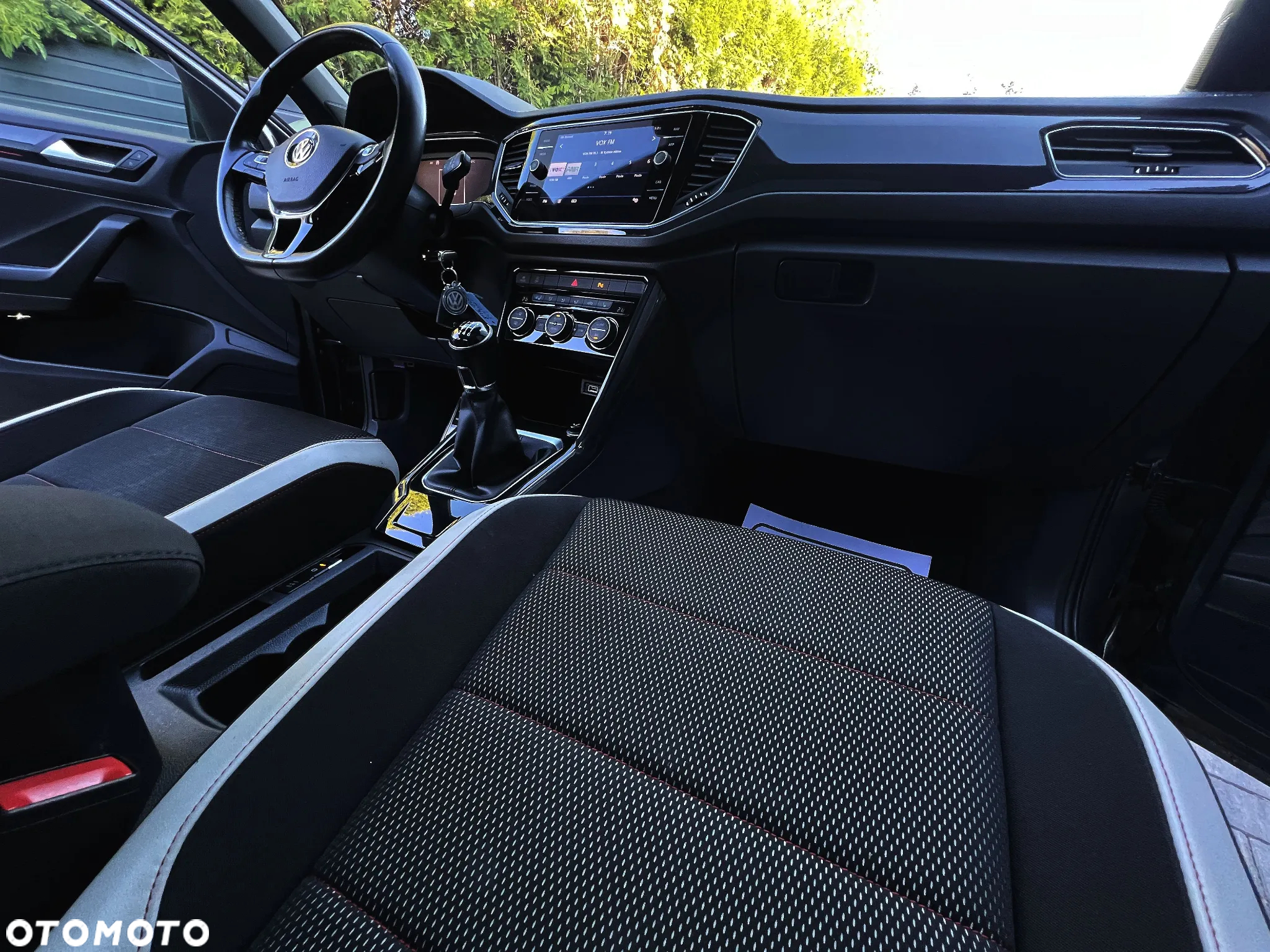 Volkswagen T-Roc 1.5 TSI ACT Premium - 16