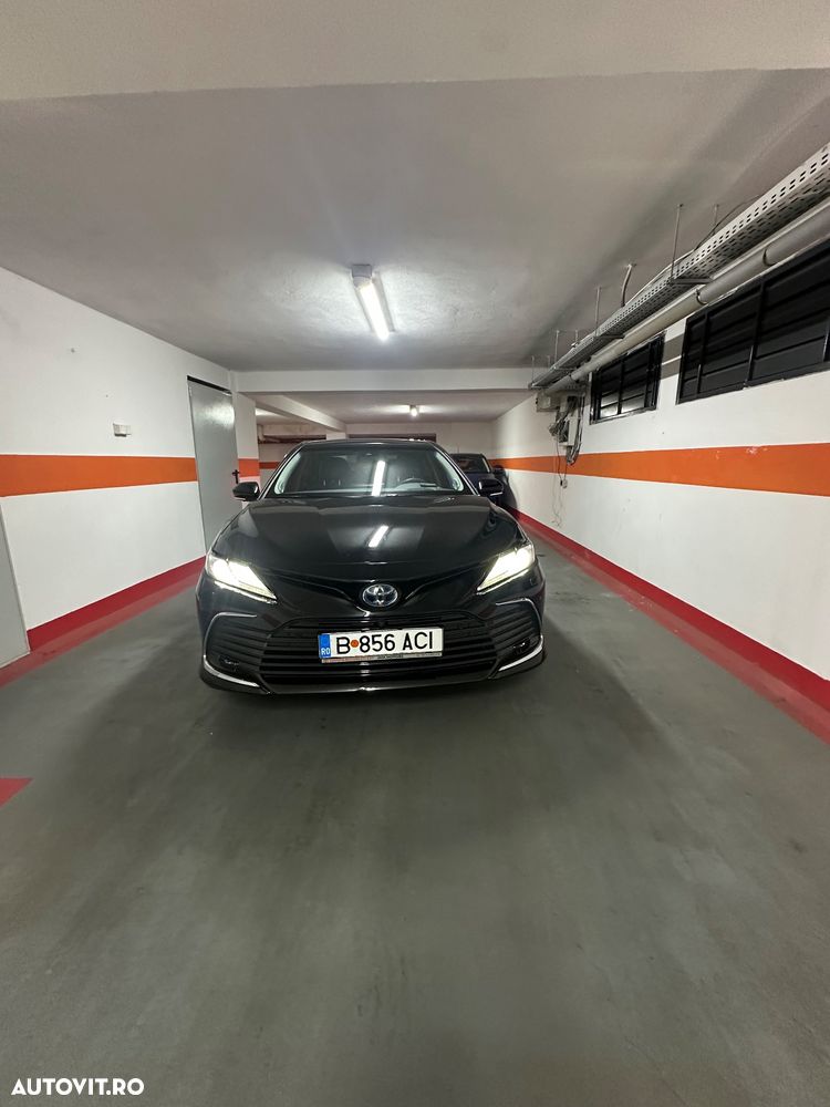 Toyota Camry - 6