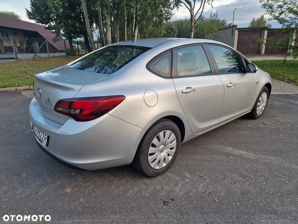 Opel Astra IV 1.4 T Active EU6 - 8