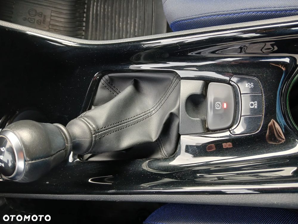 Toyota C-HR 1.2 T Dynamic - 10