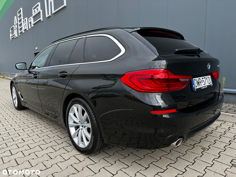 BMW Seria 5 520d Touring Luxury Line - 4