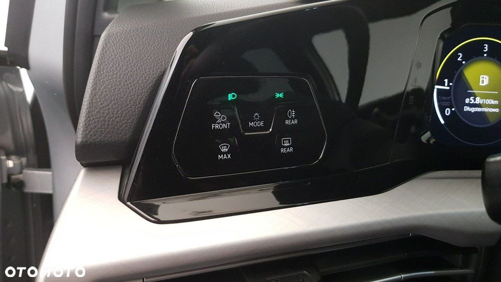 Volkswagen Golf - 31