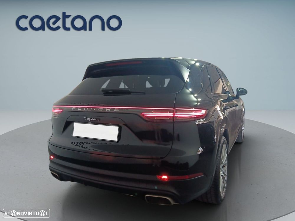 Porsche Cayenne E-Hybrid - 4