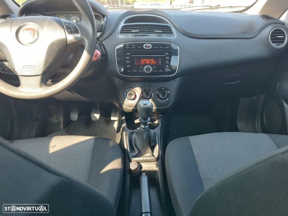 Fiat Punto 1.2 Lounge S&S - 18