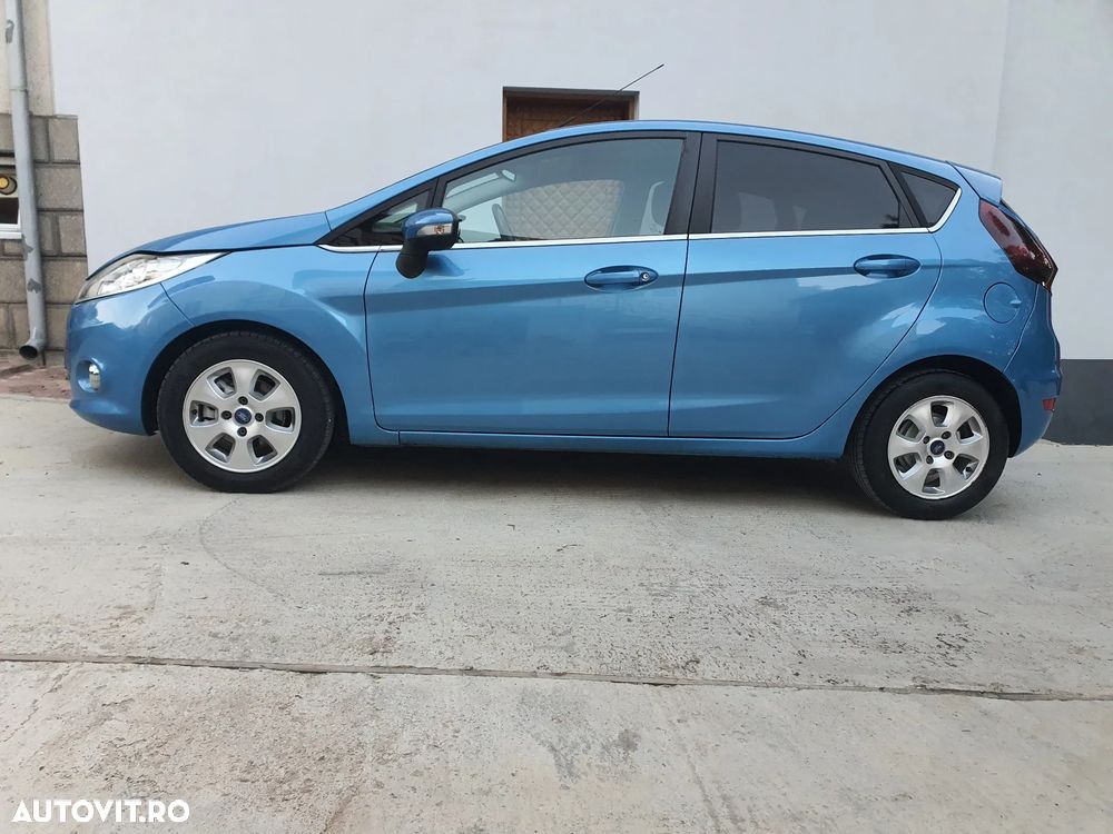Ford Fiesta 1.6 TDCI Start-Stop ECOnetic Trend - 2