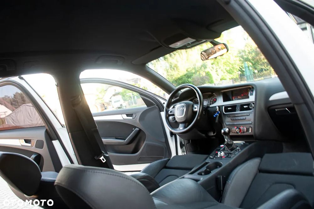 Audi A4 Avant 2.0 TFSI S line Sportpaket (plus) - 28