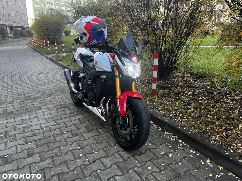 Yamaha FZ8 - 11