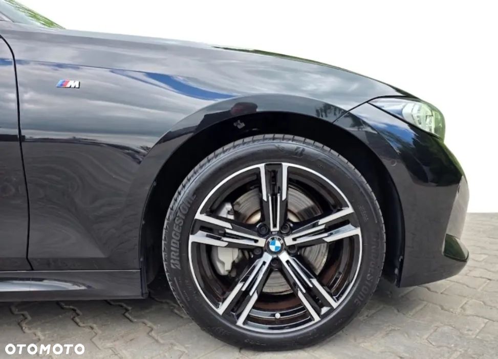 BMW Seria 3 330i xDrive M Sport - 11