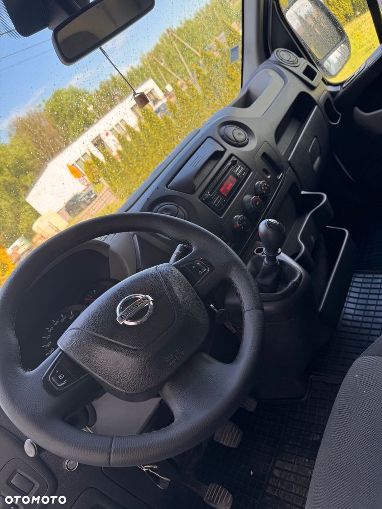 Nissan NV400 - 9