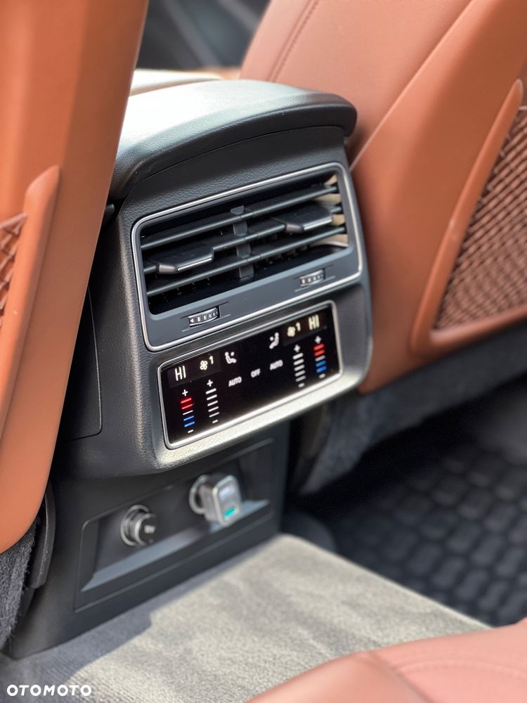 Audi Q8 - 11