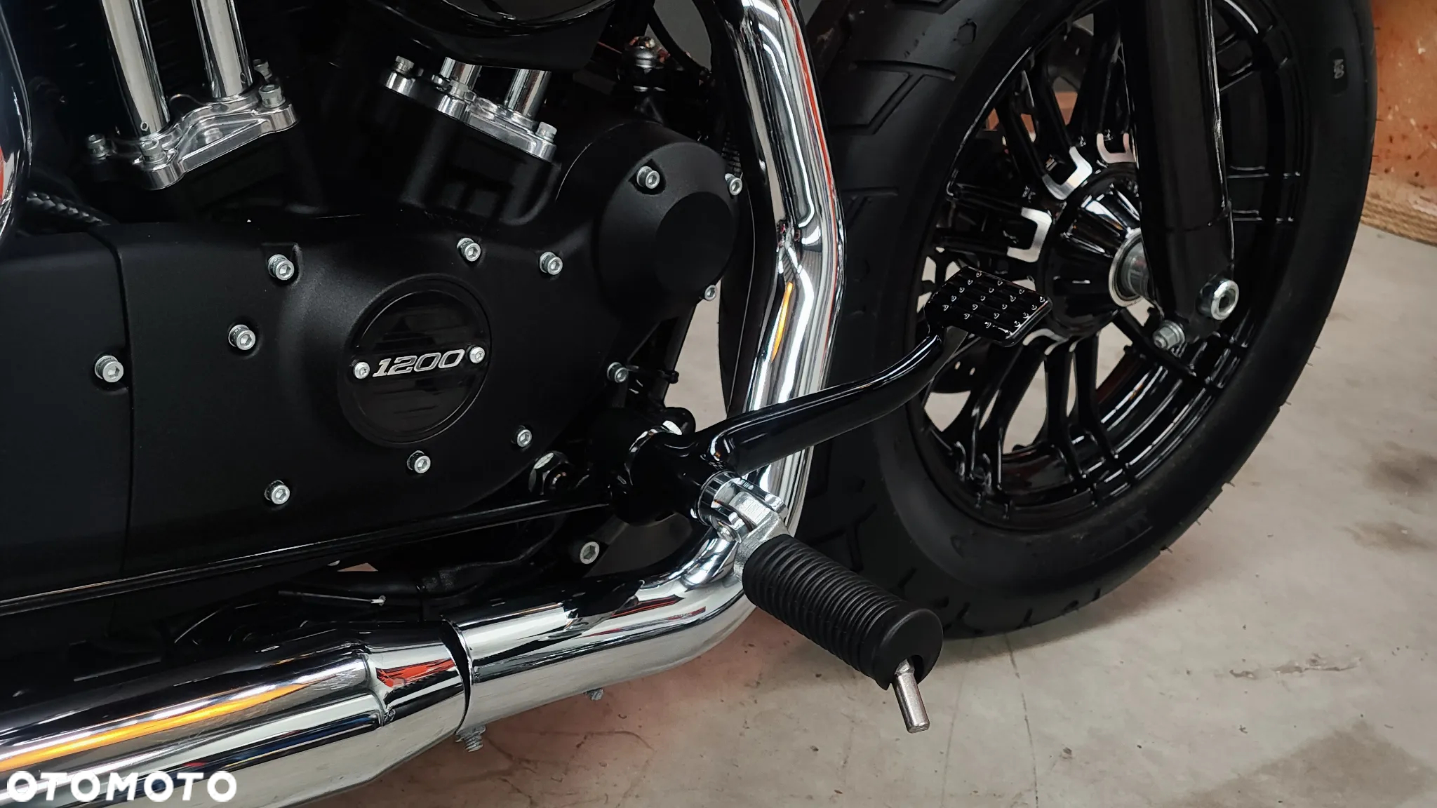 Harley-Davidson Sportster Forty-Eight - 14