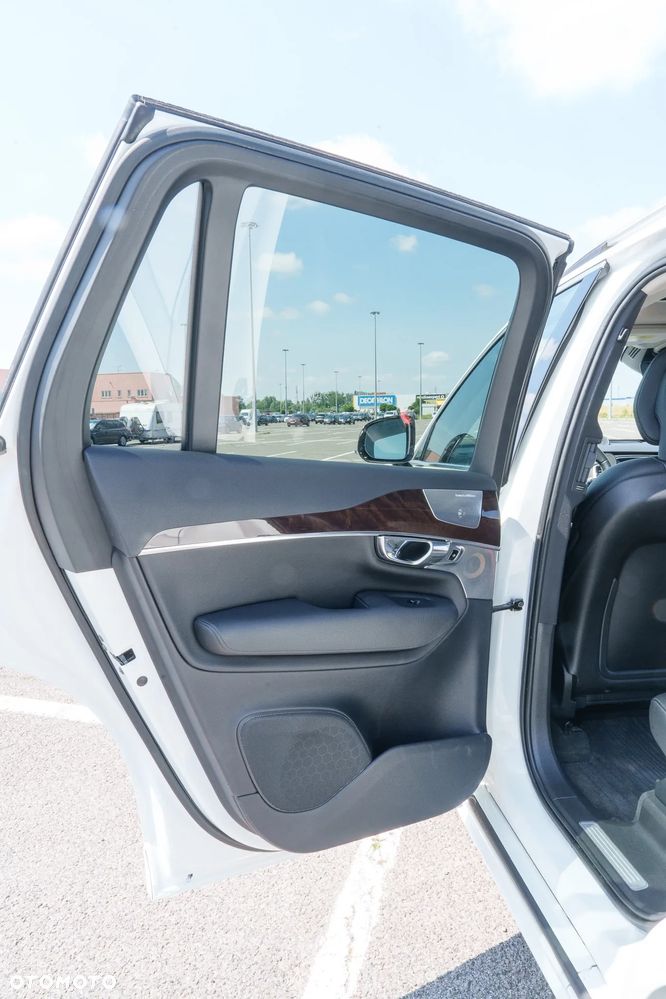 Volvo XC 90 T6 AWD Momentum 7os - 23