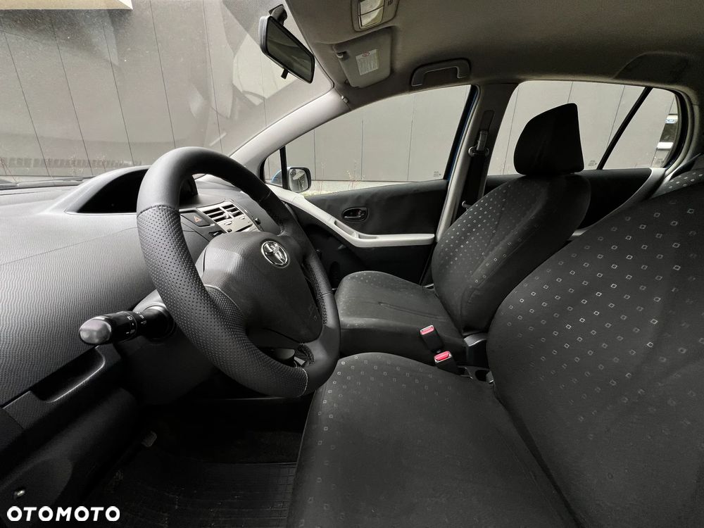 Toyota Yaris - 9