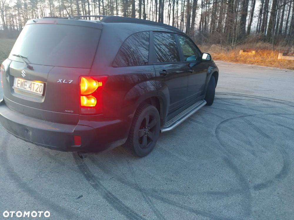Suzuki XL7 - 16